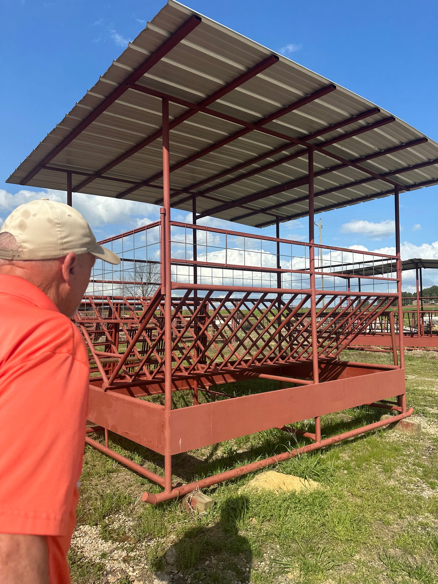 Covered Hay Feeder Steel
