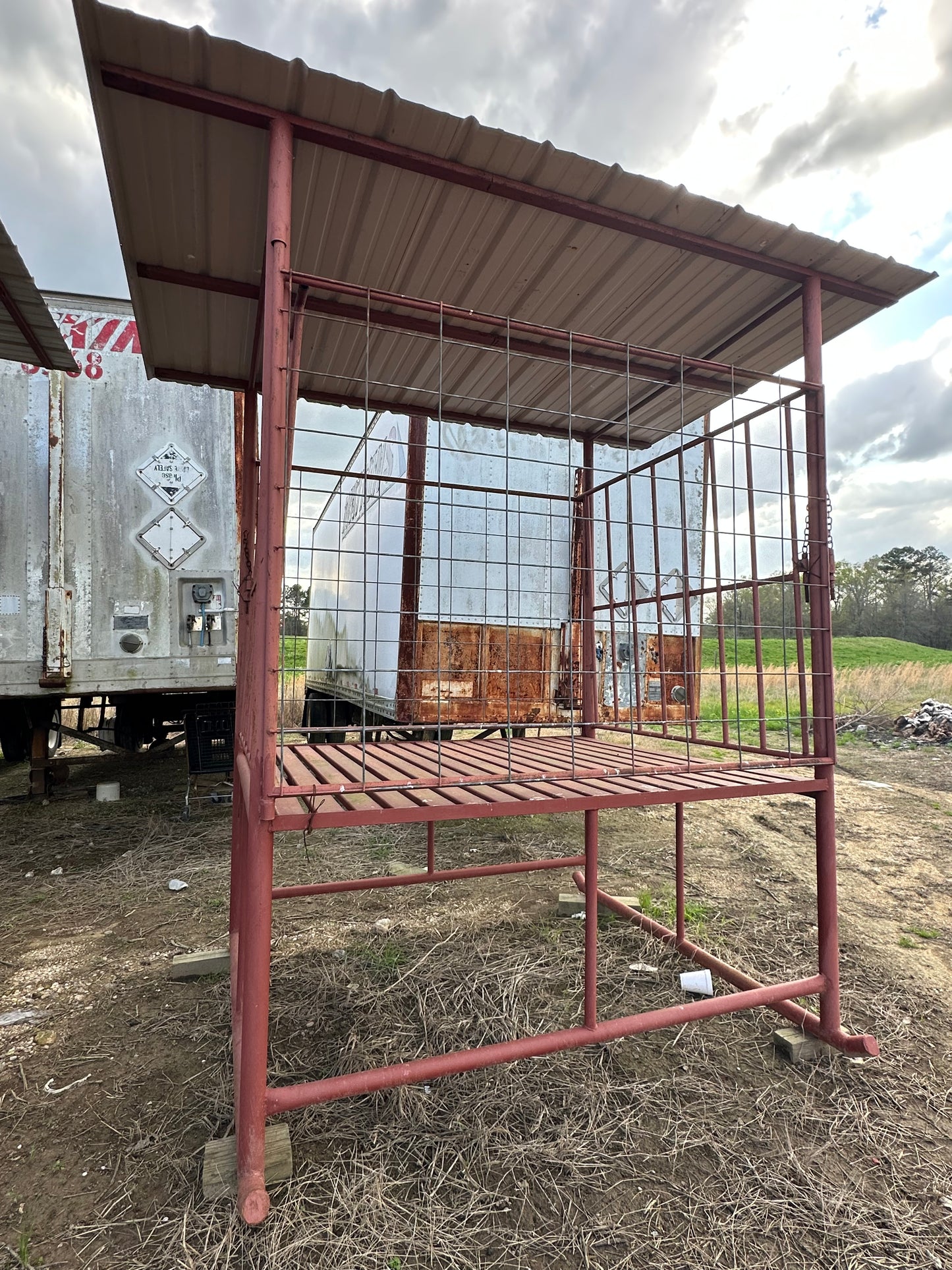 Covered Horse Feeder Steel