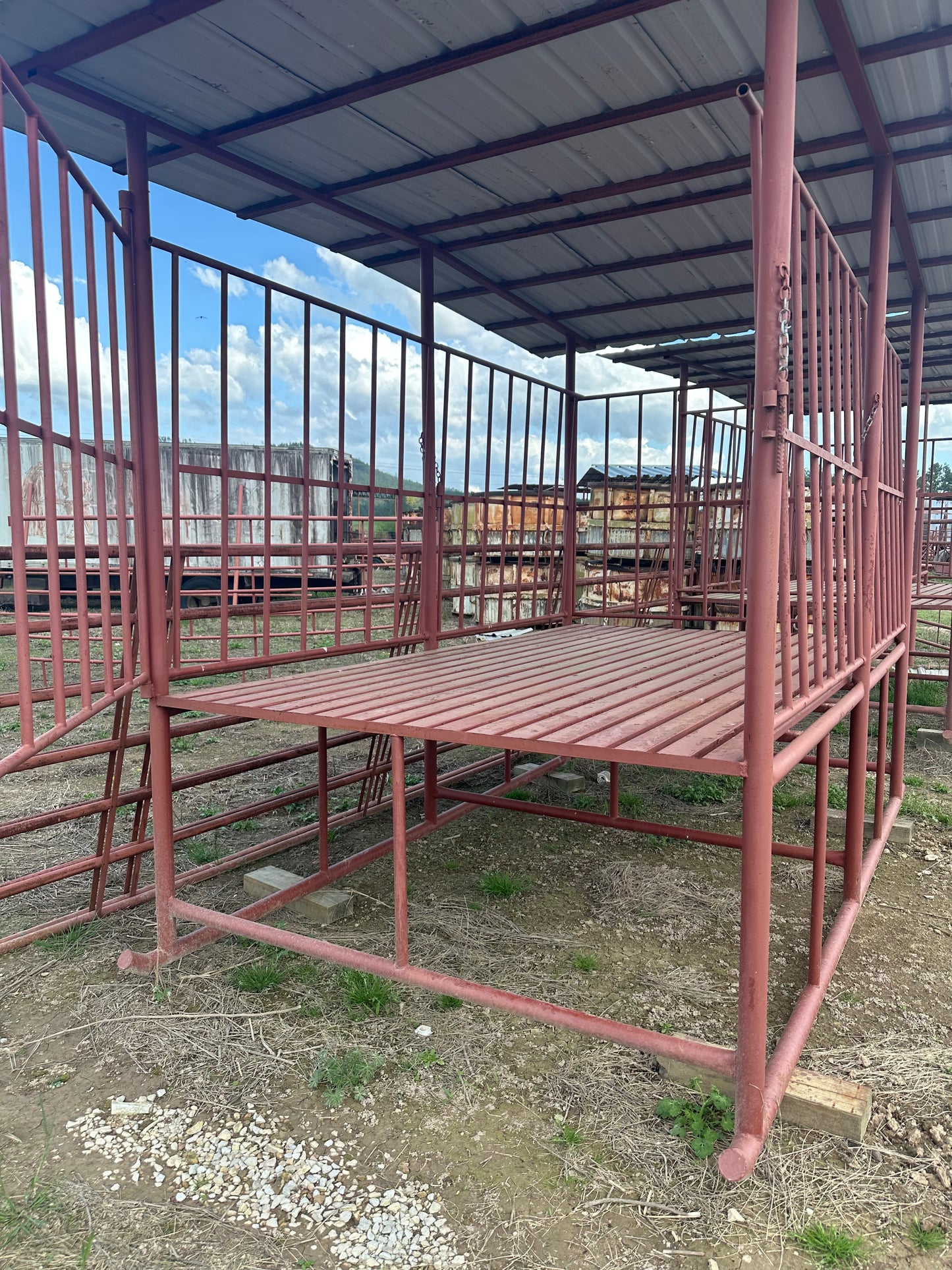 Covered Horse Feeder Steel