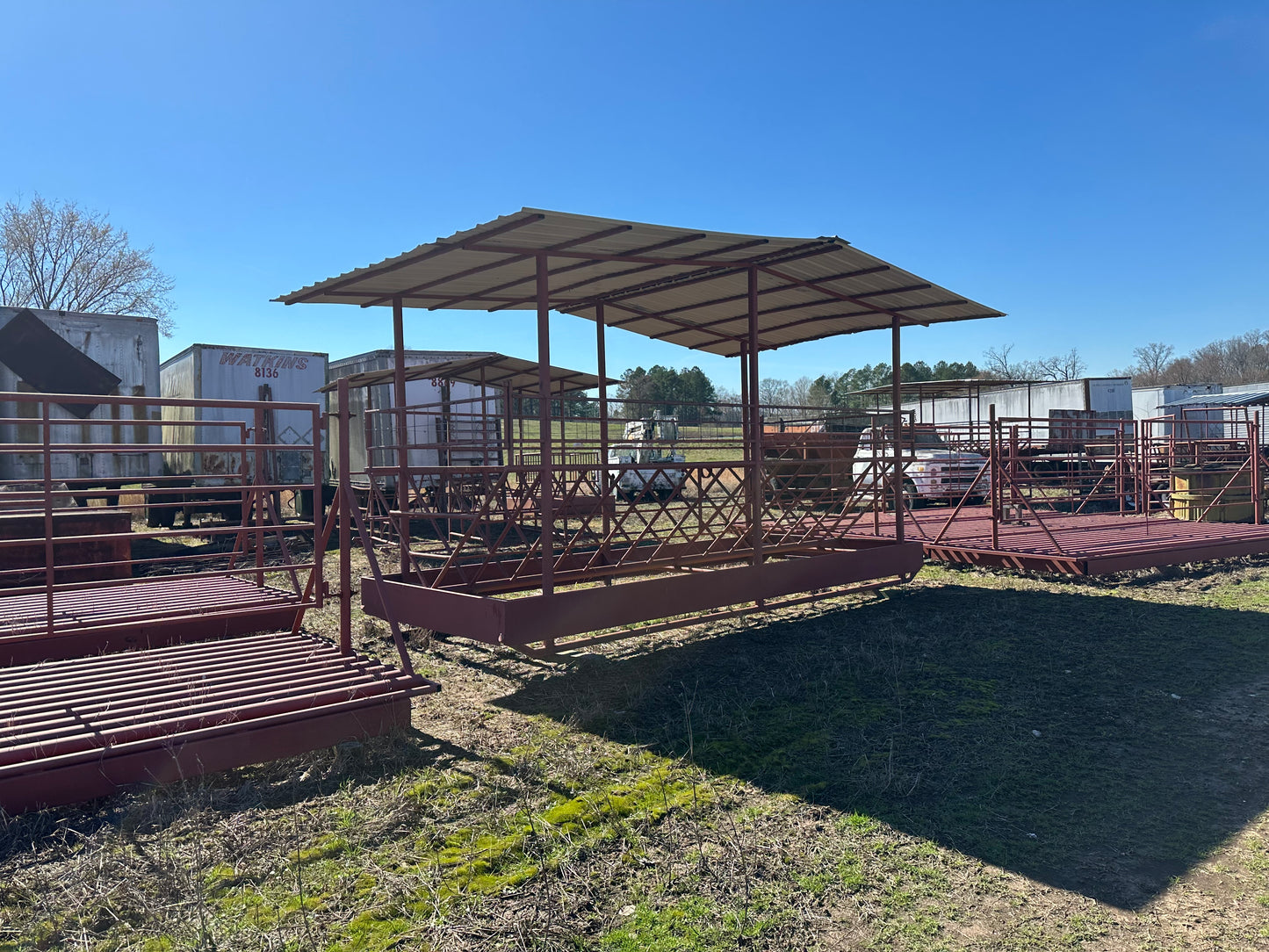 Covered Hay Feeder Steel
