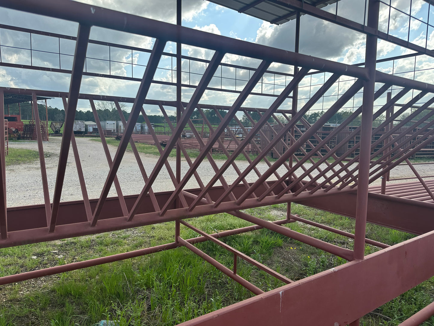 Covered Hay Feeder Steel