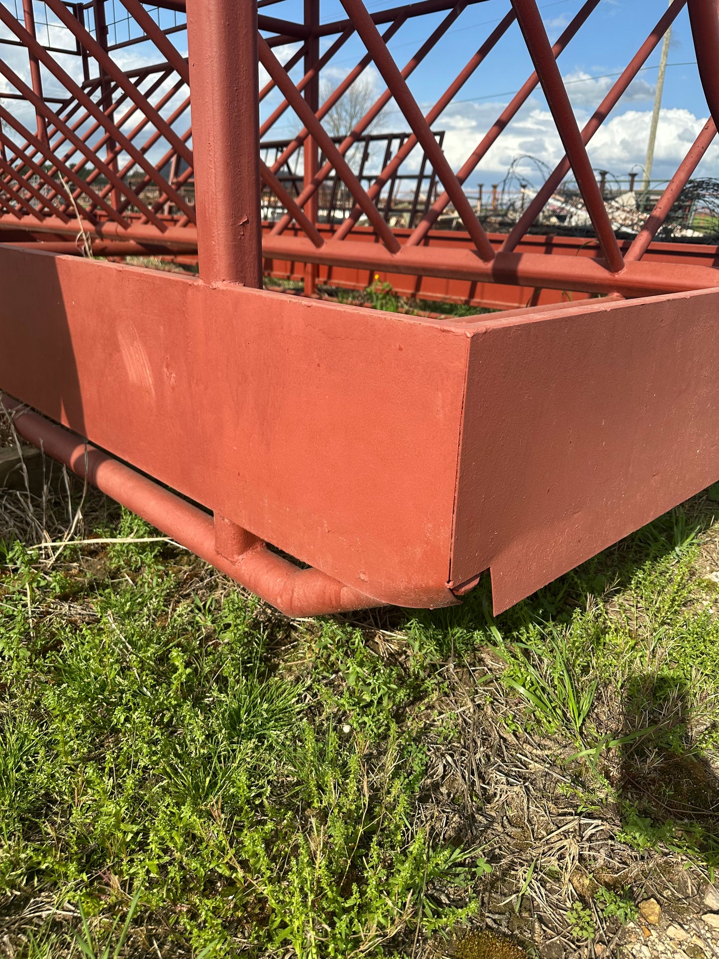 Covered Hay Feeder Steel